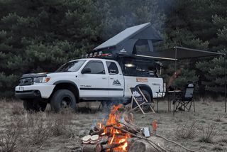 Namiot Rapid A + Markiza w aluminiowej obudowie